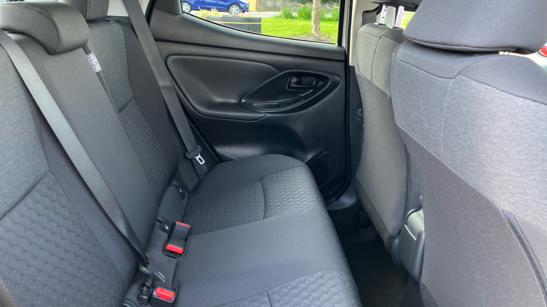 Toyota Yaris 1.5 Hybrid Design 5dr CVT Hybrid Hatchback